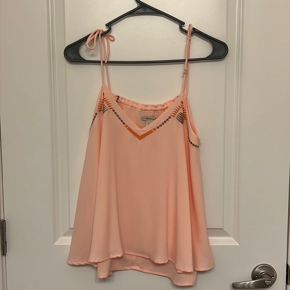 Ariat Top
